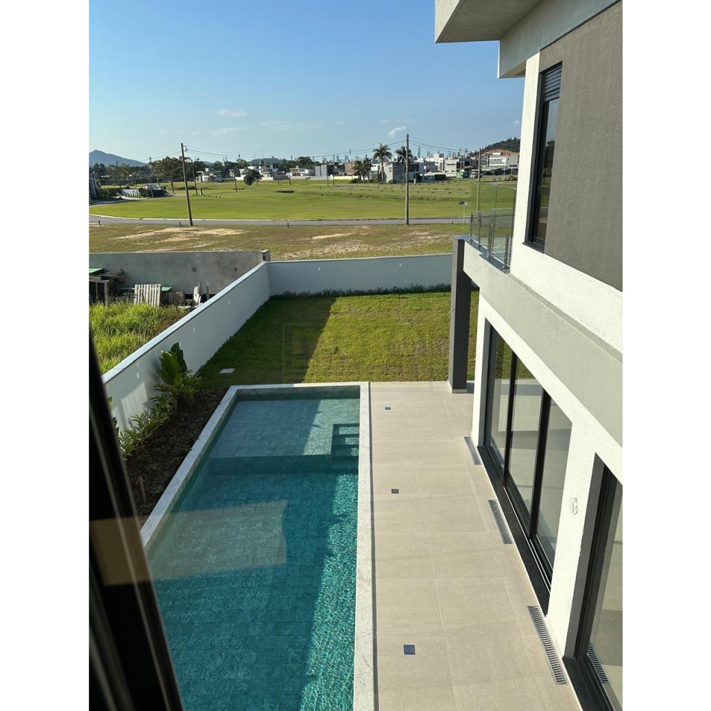 Casa 4 suítes para Venda no bairro Santa Regina em Camboriú