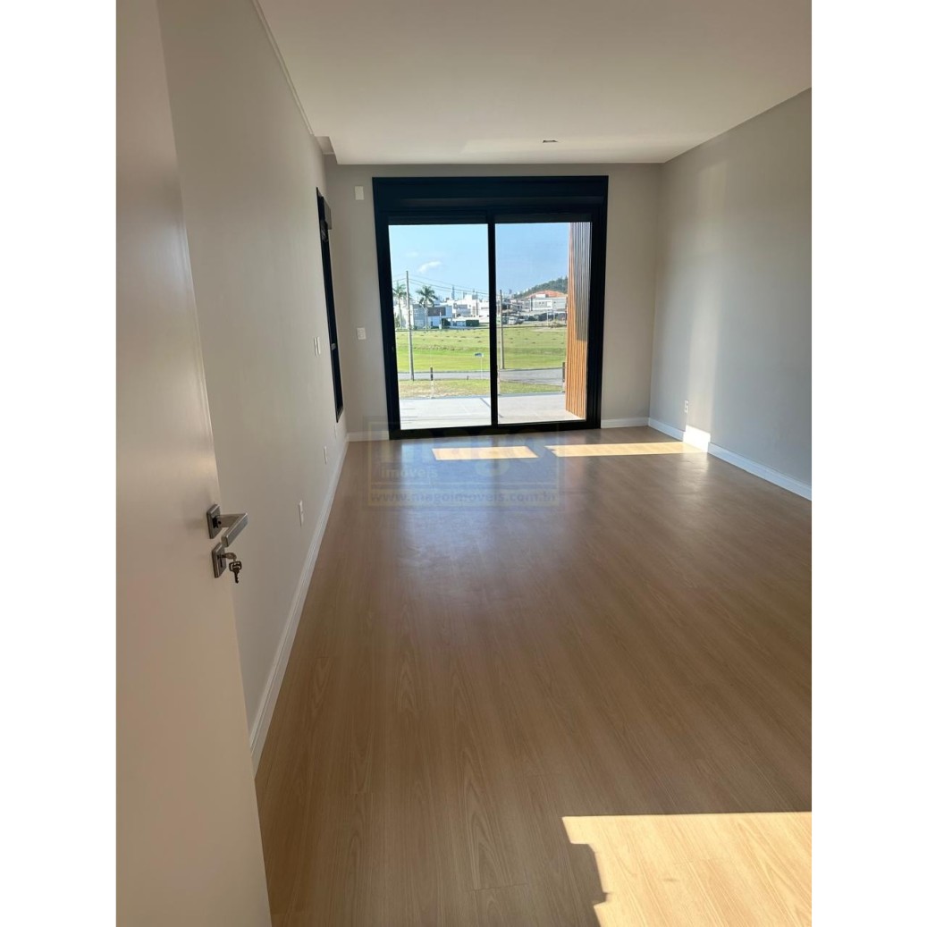 Casa 4 suítes para Venda no bairro Santa Regina em Camboriú