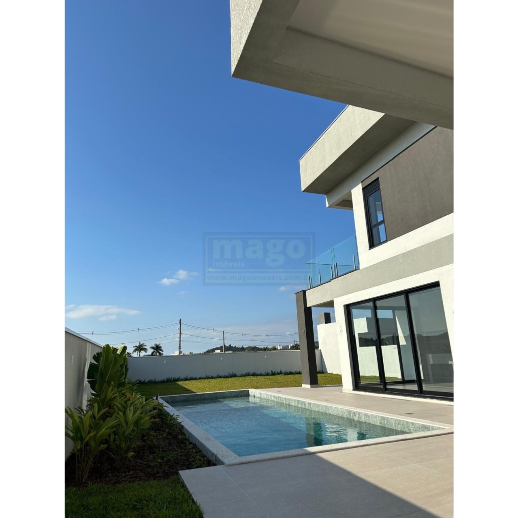 Casa 4 suítes para Venda no bairro Santa Regina em Camboriú