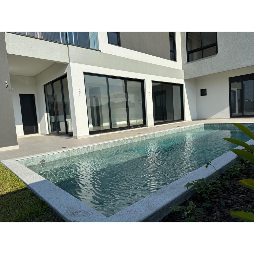 Casa 4 suítes para Venda no bairro Santa Regina em Camboriú