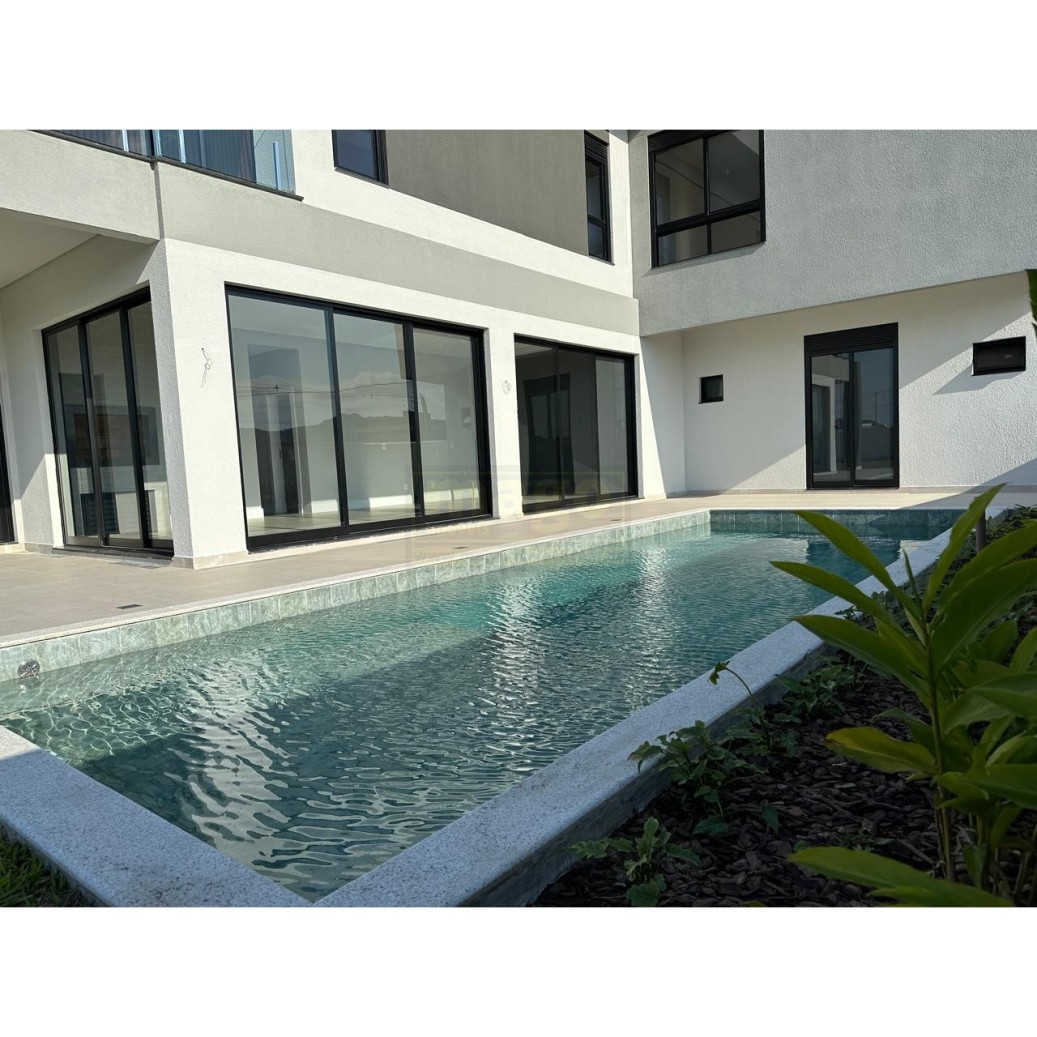 Casa 4 suítes para Venda no bairro Santa Regina em Camboriú