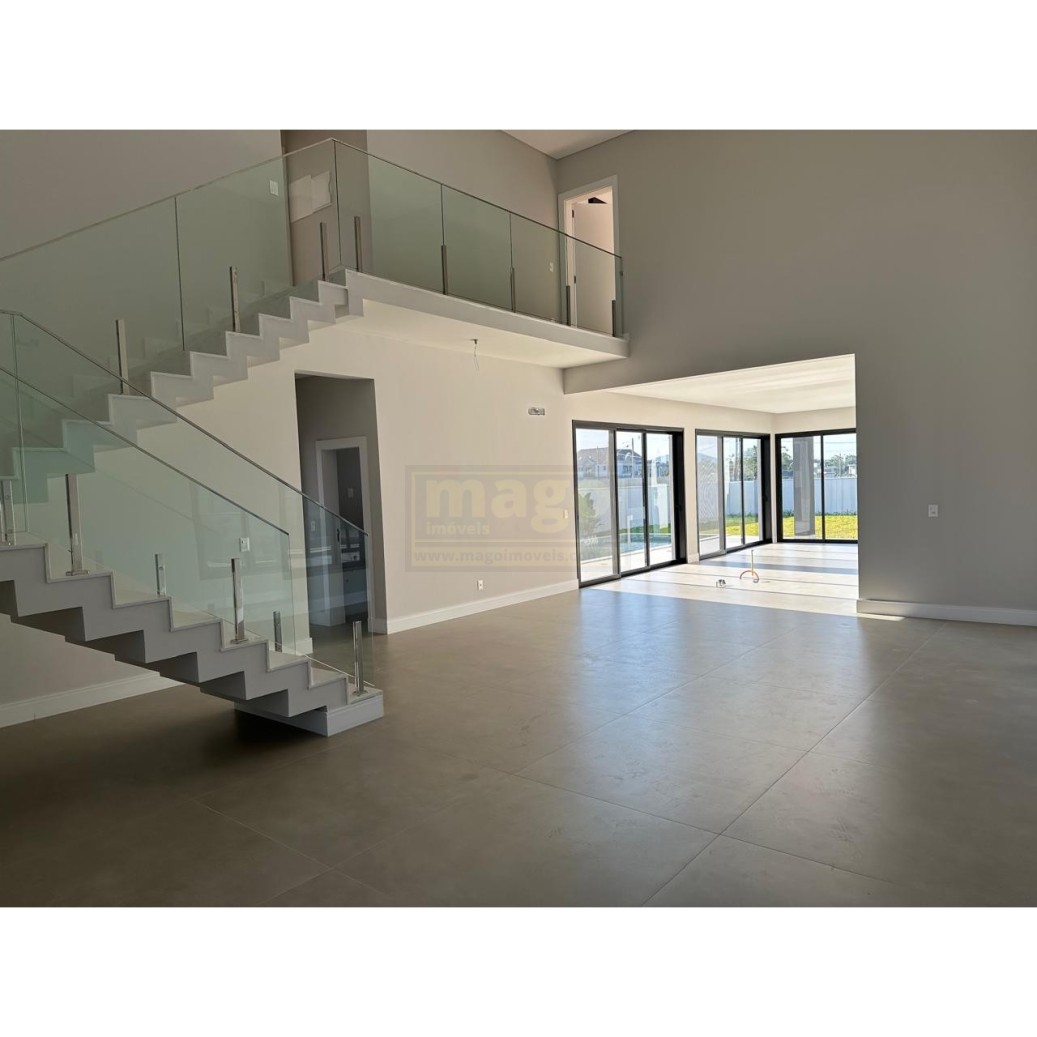 Casa 4 suítes para Venda no bairro Santa Regina em Camboriú