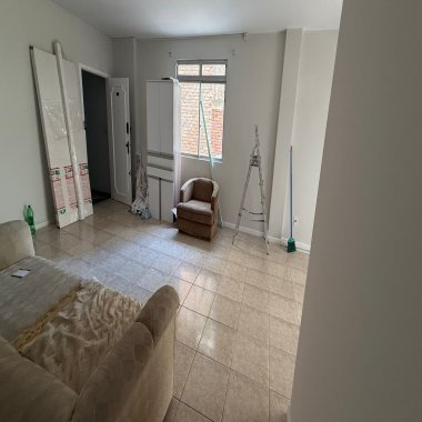 Apartamento reformado para venda na Barra Norte