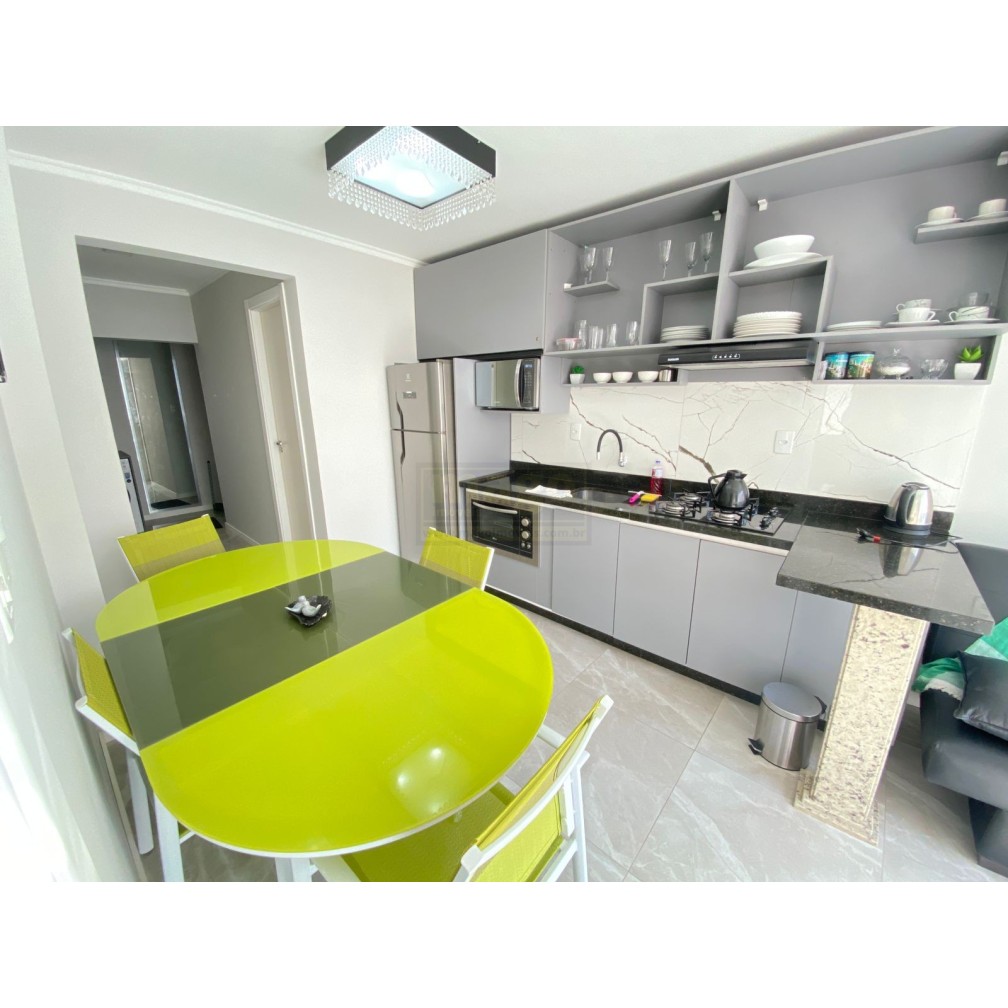 Apartamento com 02 dormitórios + 01 suíte à venda na Av Brasil em Balneário Camboriú