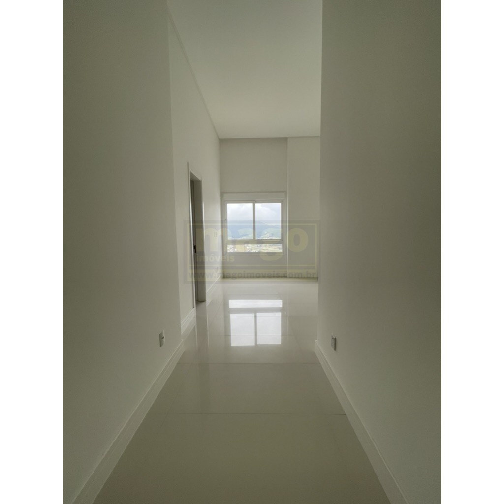 Triplex Frente Mar com 7 suítes em Balneário Camboriú