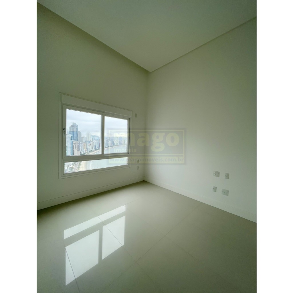 Triplex Frente Mar com 7 suítes em Balneário Camboriú