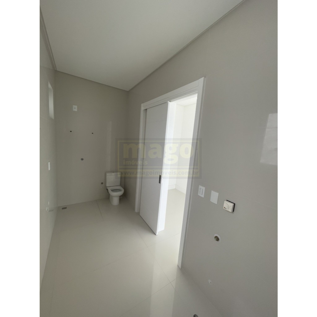 Triplex Frente Mar com 7 suítes em Balneário Camboriú