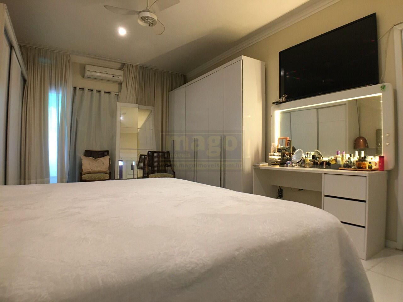 Casa 5 quartos para Venda no bairro Centro em Balneário Camboriú