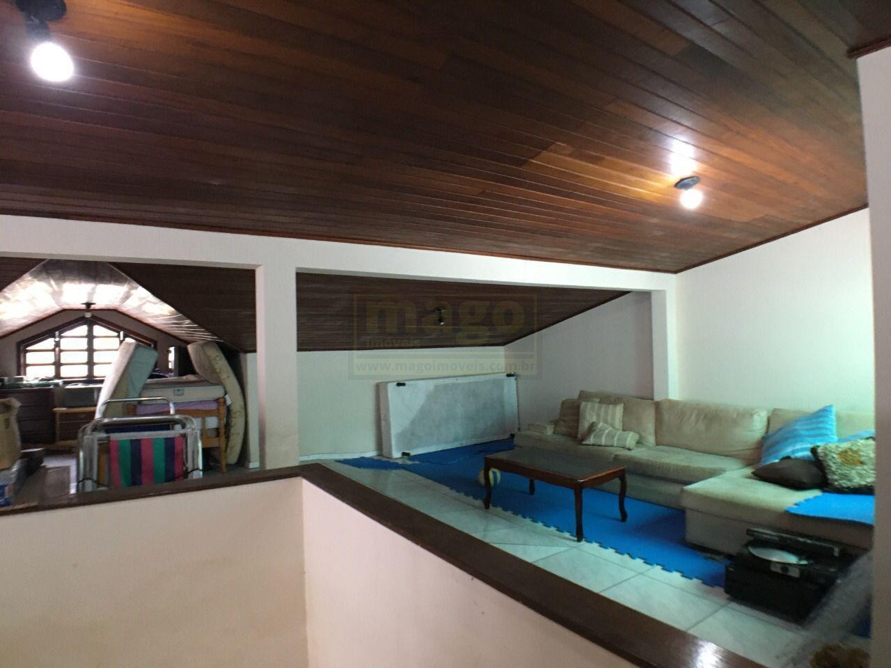 Casa 5 quartos para Venda no bairro Centro em Balneário Camboriú