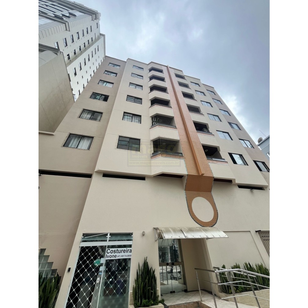 Apartamento 2 quartos para Venda no bairro Centro em Balneário Camboriú