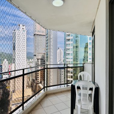Apartamento Quadra Mar totalmente mobiliado com 3 quartos