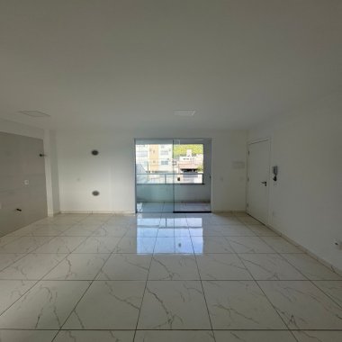 Apartamento com 2 dormitórios e sacada com churrasqueira a venda