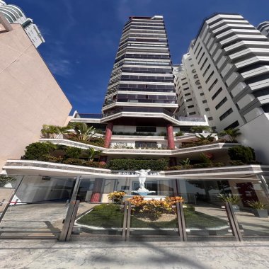 Apartamento 2 suítes para Locação Anual no bairro Centro  em Balneário Camboriú