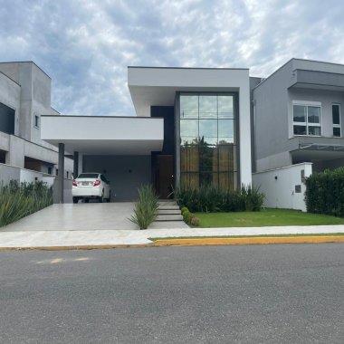 Casa 3 quartos para Locação Anual no bairro Santa Regina em Camboriú