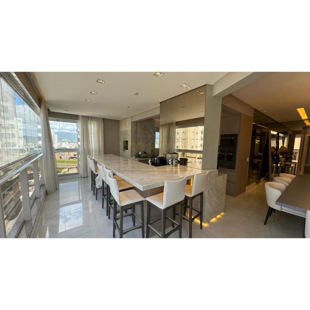 Apartamento para Venda no bairro Meia Praia em Itapema