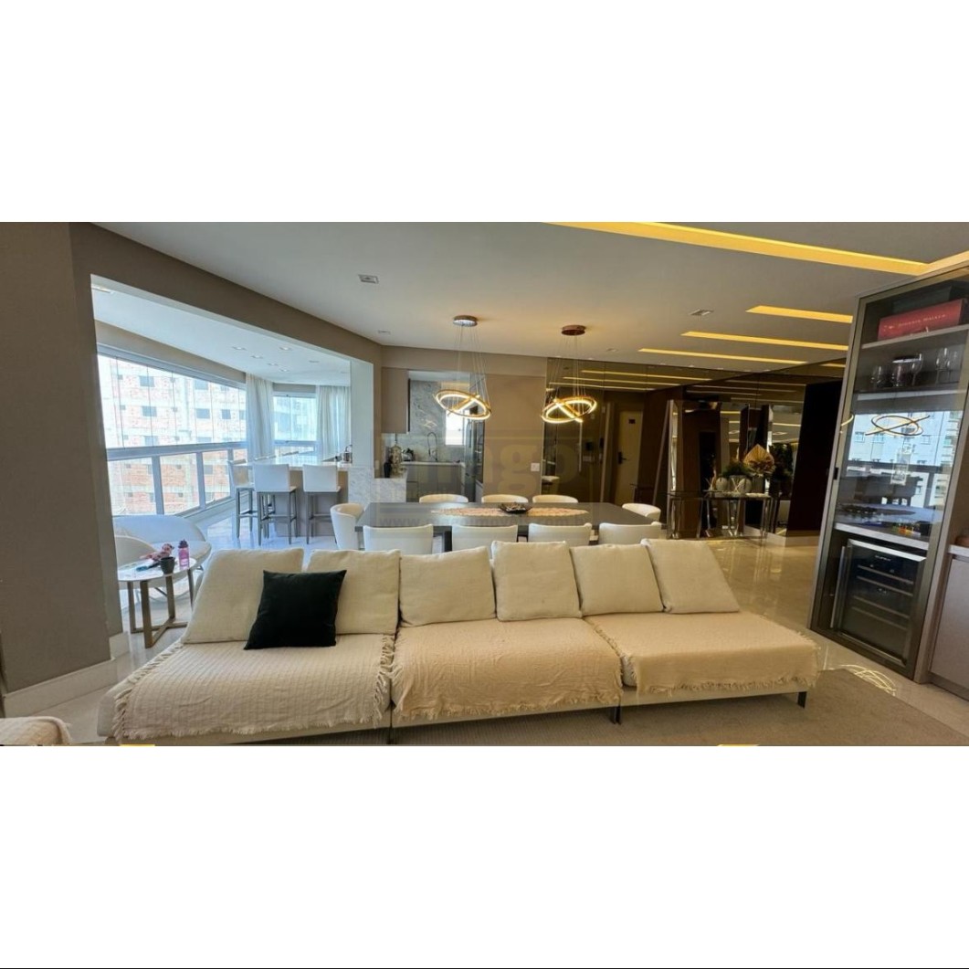 Apartamento para Venda no bairro Meia Praia em Itapema
