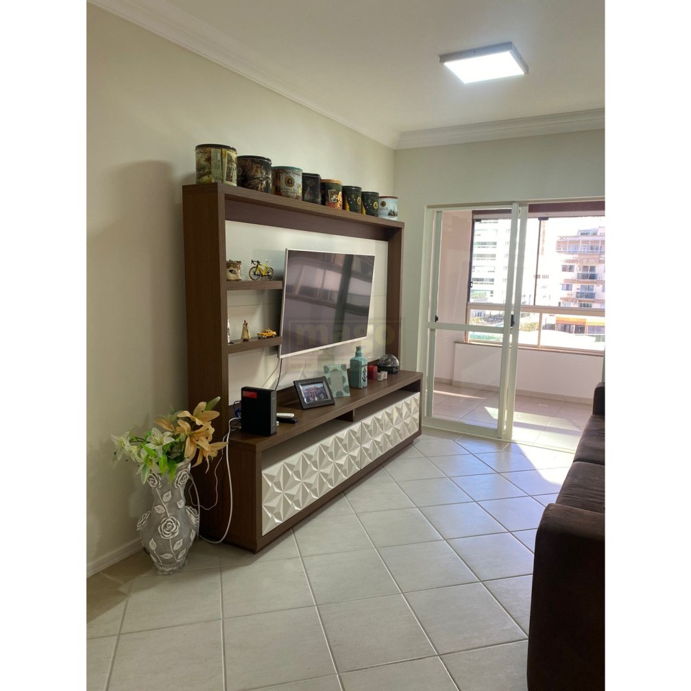 Apartamento quadra mar com 2 vagas de garagem 