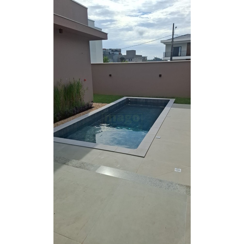 Casa 3 suítes para Venda