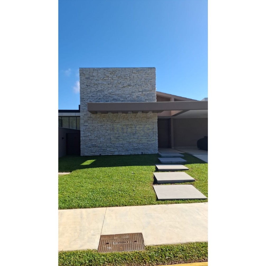 Casa 3 suítes para Venda
