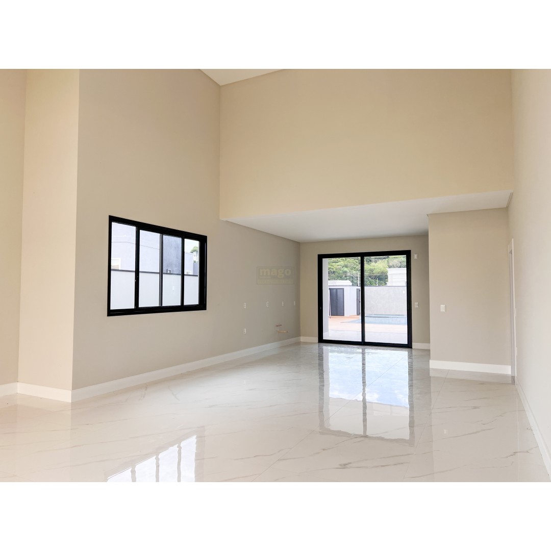 Casa 4 suítes para Venda no bairro Santa Regina em Camboriú