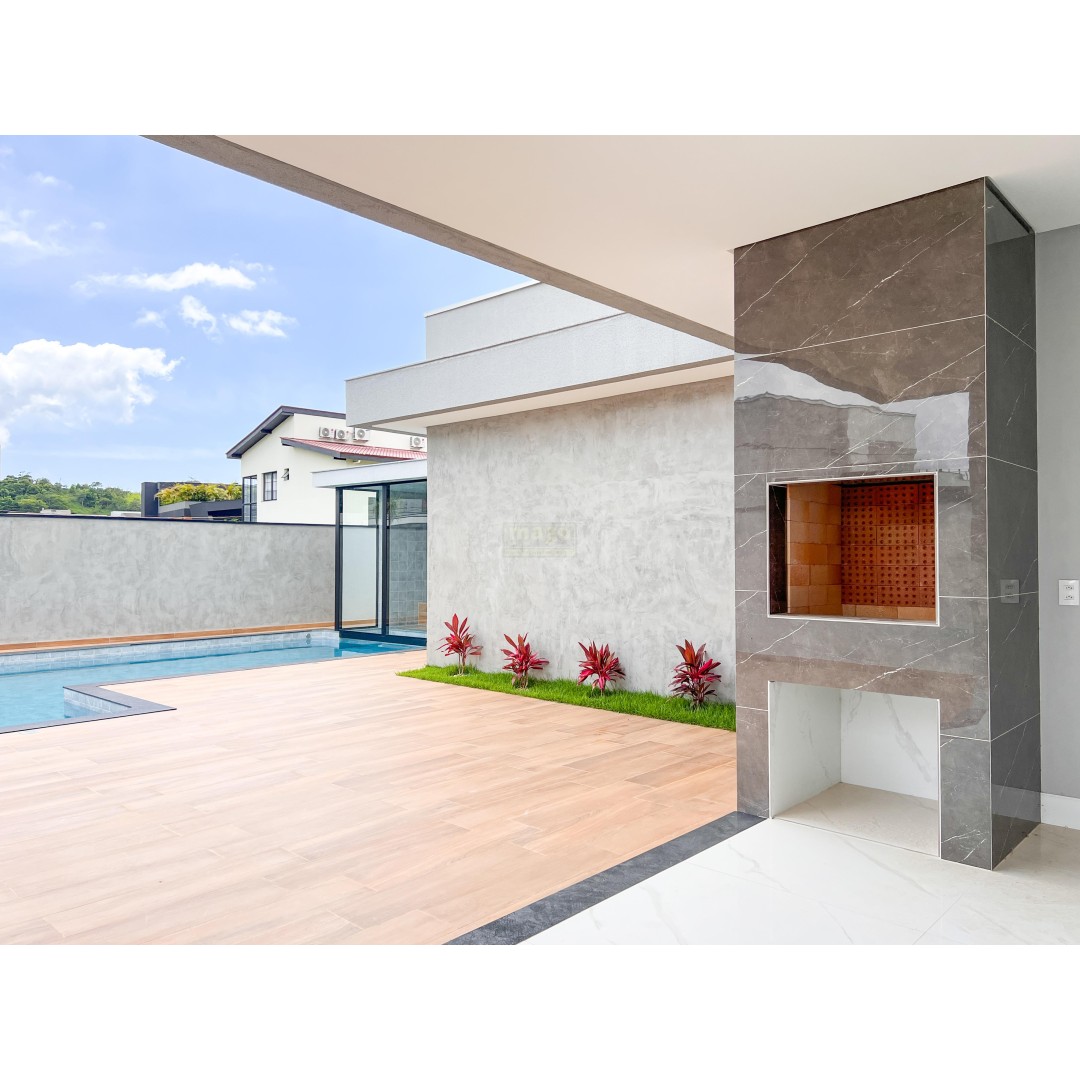 Casa 4 suítes para Venda no bairro Santa Regina em Camboriú