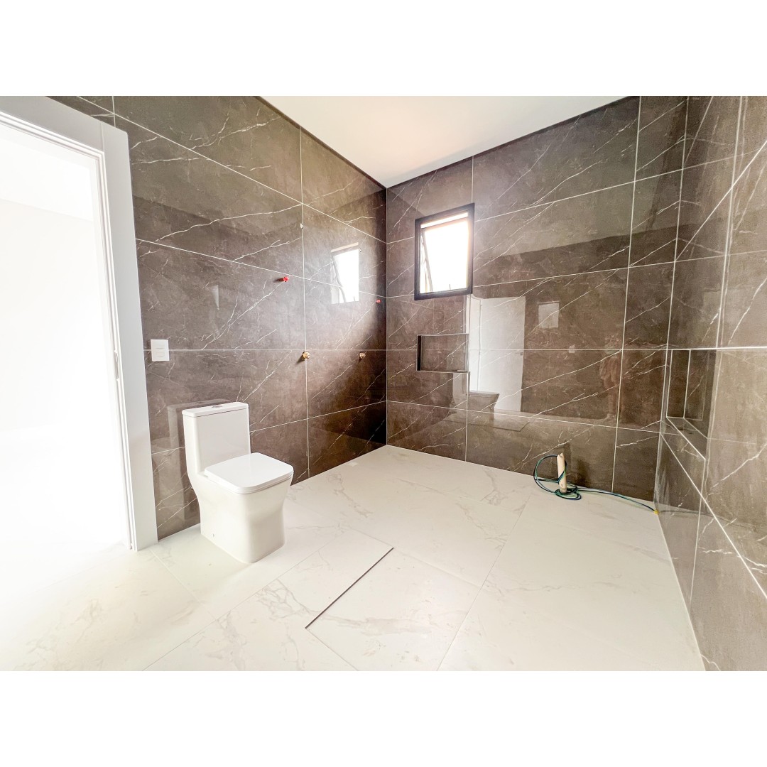 Casa 4 suítes para Venda no bairro Santa Regina em Camboriú