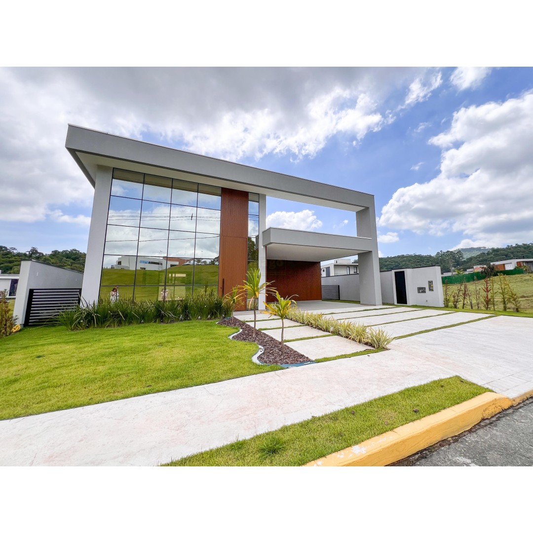 Casa 4 suítes para Venda no bairro Santa Regina em Camboriú