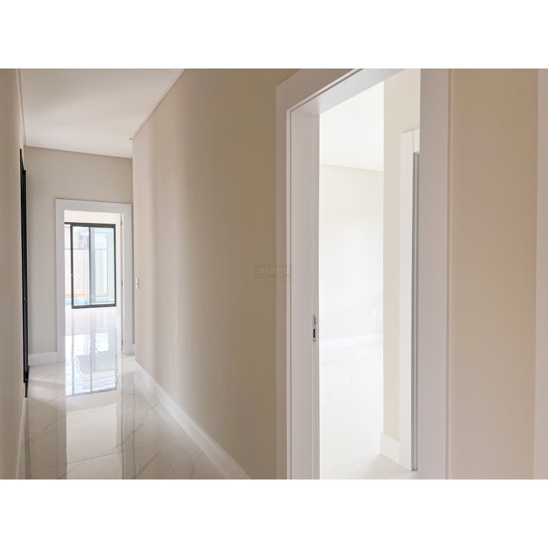 Casa 4 suítes para Venda no bairro Santa Regina em Camboriú