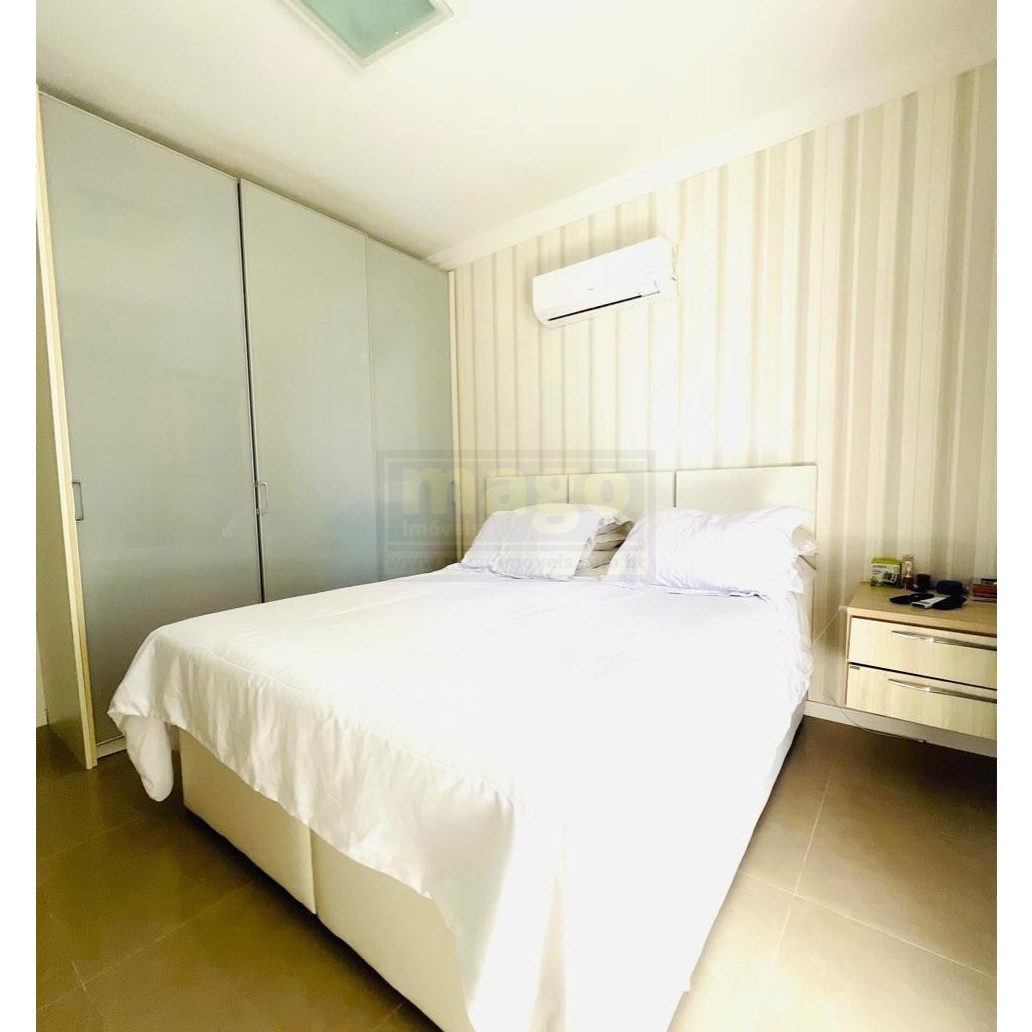 Apartamento com 3 suítes e 2 garagens na Barra Sul