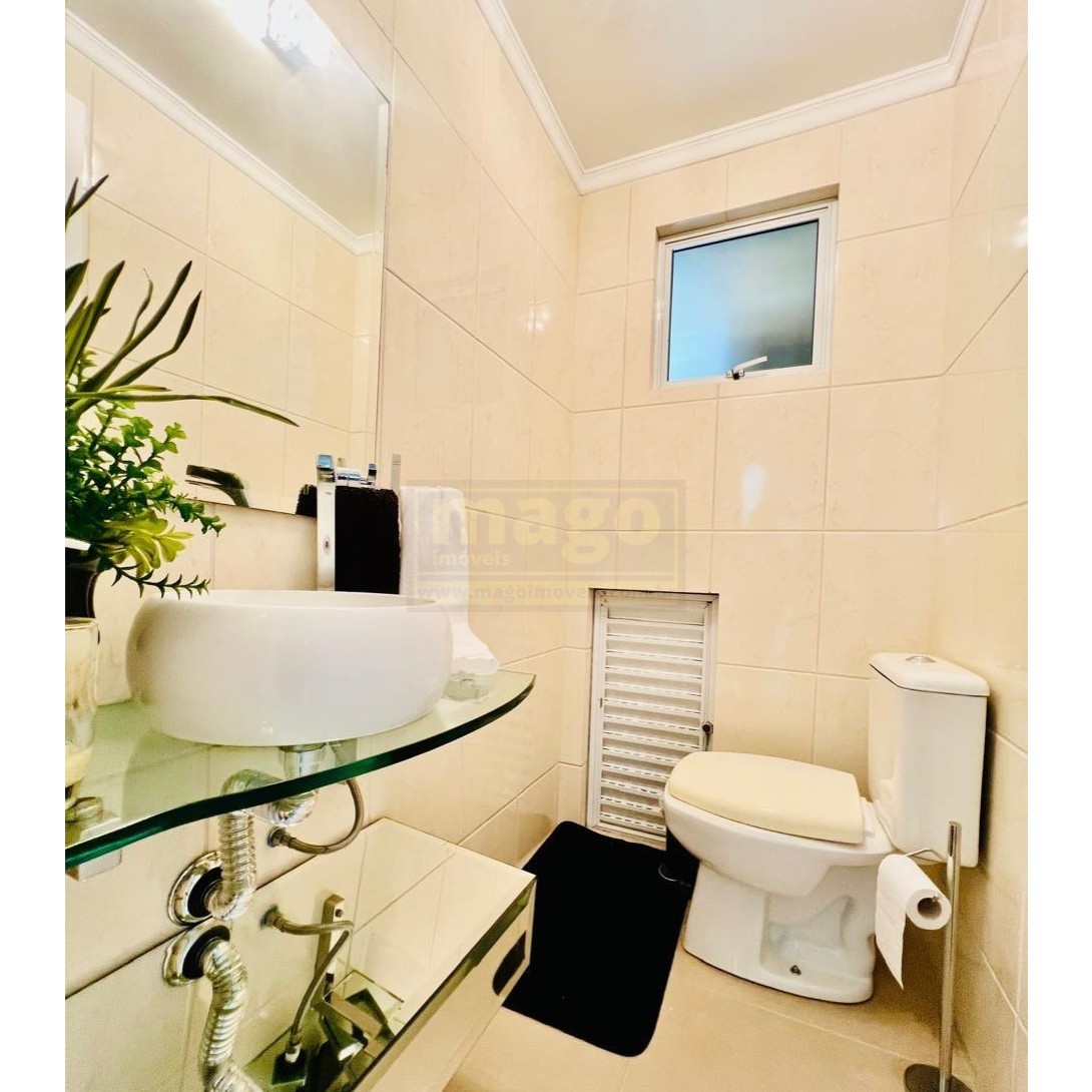 Apartamento com 3 suítes e 2 garagens na Barra Sul