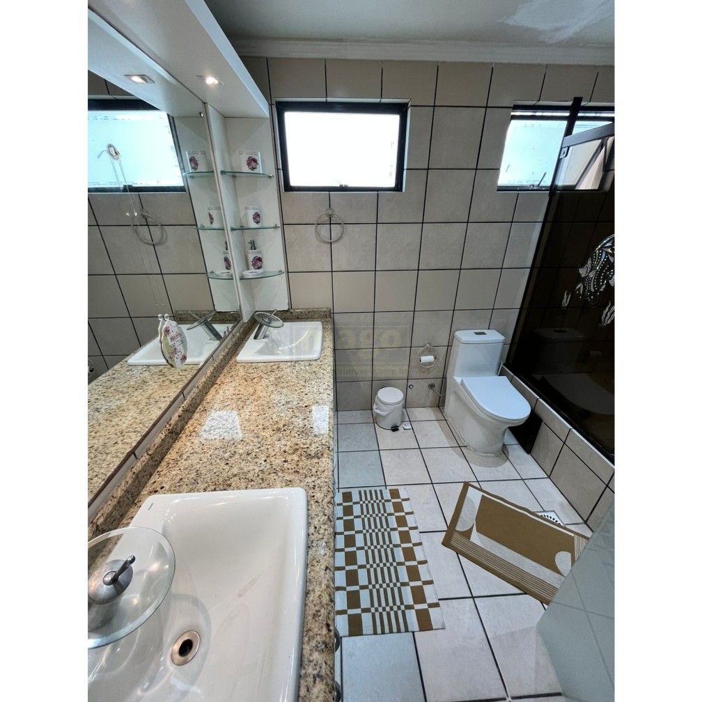 Apartamento para Locação Anual no bairro Centro em Balneário Camboriú