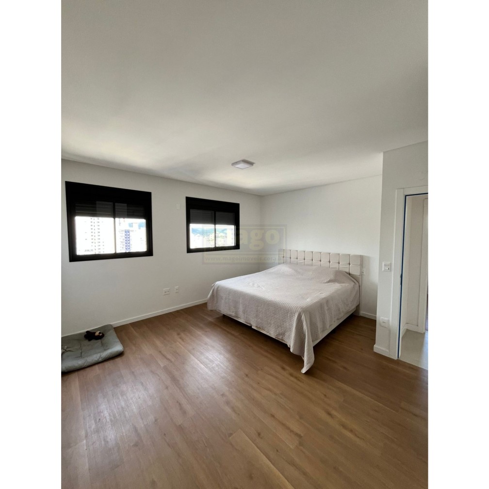 Apartamento 3 suítes para Venda no bairro Centro em Balneário Camboriú