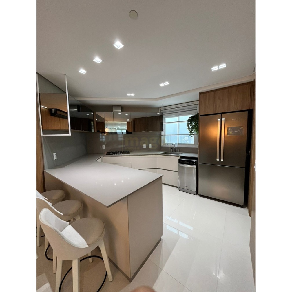Apartamento 3 suítes para Locação Anual no bairro Barra Norte em Balneário Camboriú