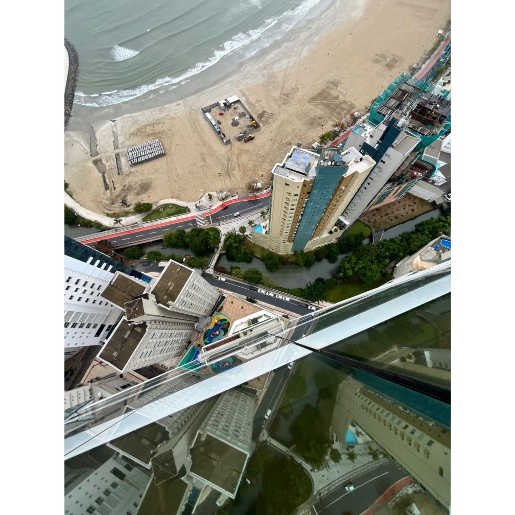 Apartamento 3 suítes para Locação Anual no bairro Barra Norte em Balneário Camboriú