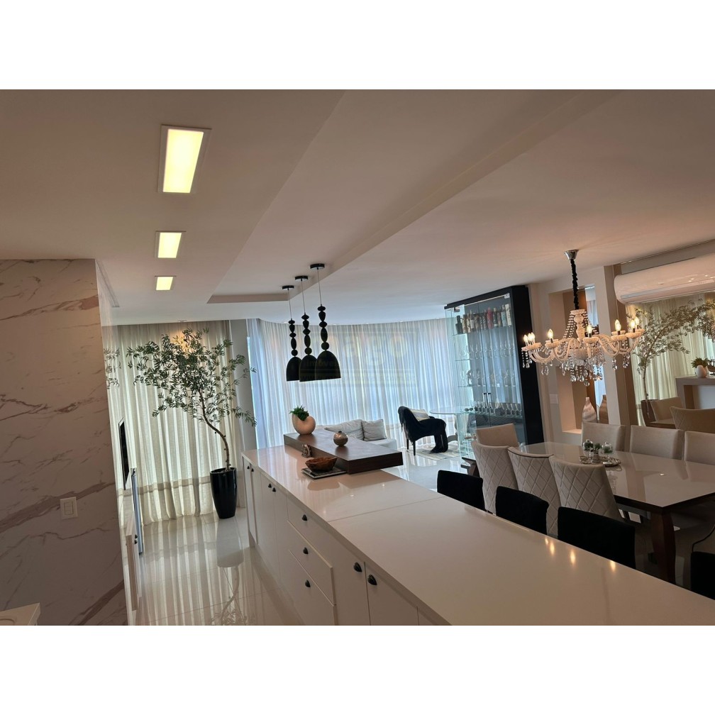 Apartamento 3 suítes para Locação Anual no bairro Praia Brava em Itajaí