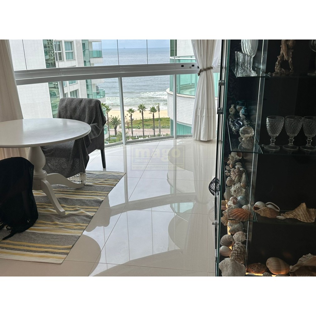 Apartamento 3 suítes para Locação Anual no bairro Praia Brava em Itajaí