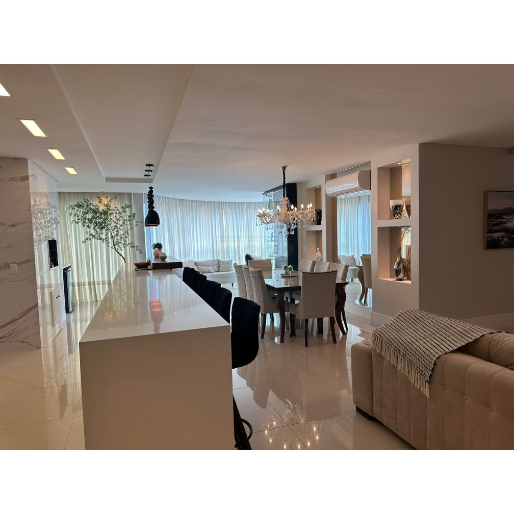 Apartamento 3 suítes para Locação Anual no bairro Praia Brava em Itajaí