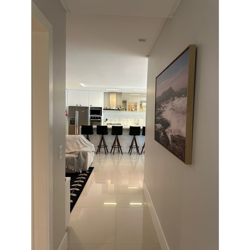 Apartamento 3 suítes para Locação Anual no bairro Praia Brava em Itajaí