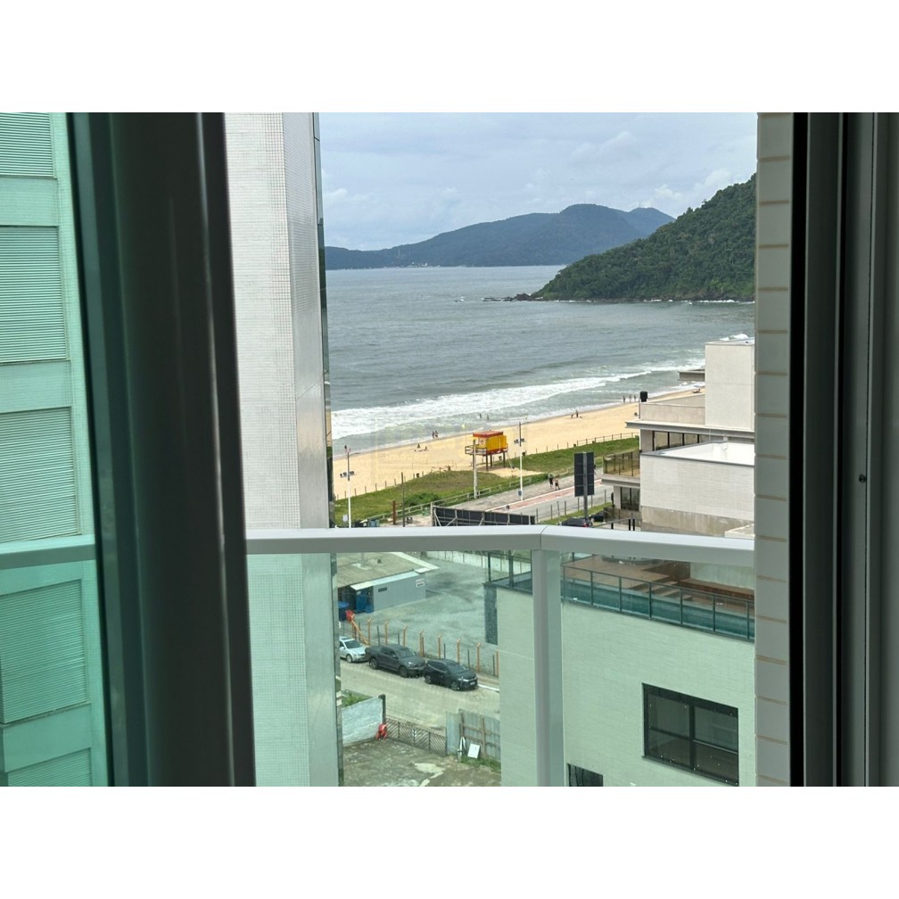 Apartamento 3 suítes para Locação Anual no bairro Praia Brava em Itajaí