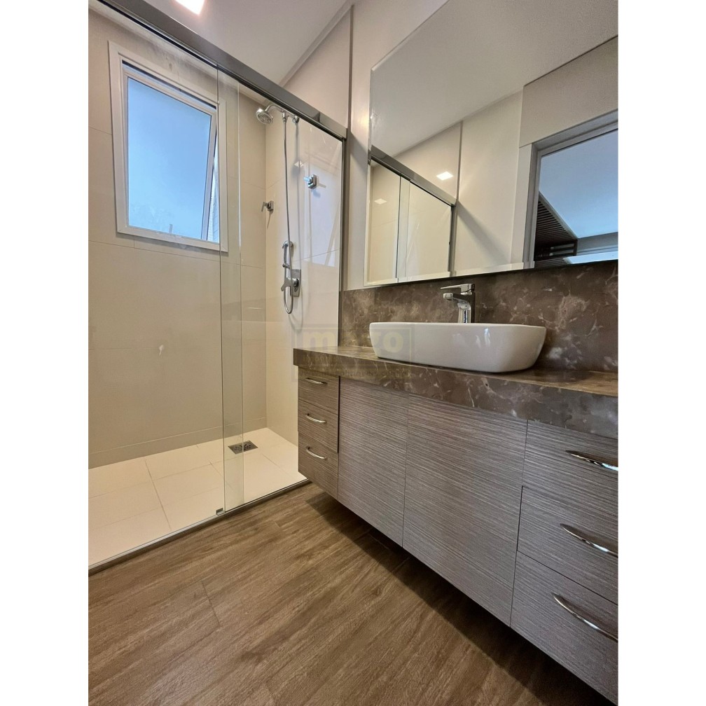 Apartamento 3 suítes para Locação Anual no bairro Bairro Praia Brava em Itajaí
