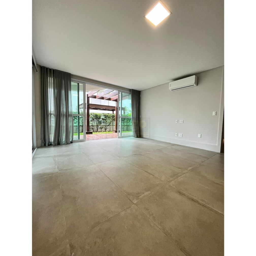 Apartamento 3 suítes para Locação Anual no bairro Bairro Praia Brava em Itajaí