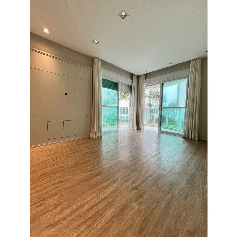 Apartamento 3 suítes para Locação Anual no bairro Bairro Praia Brava em Itajaí