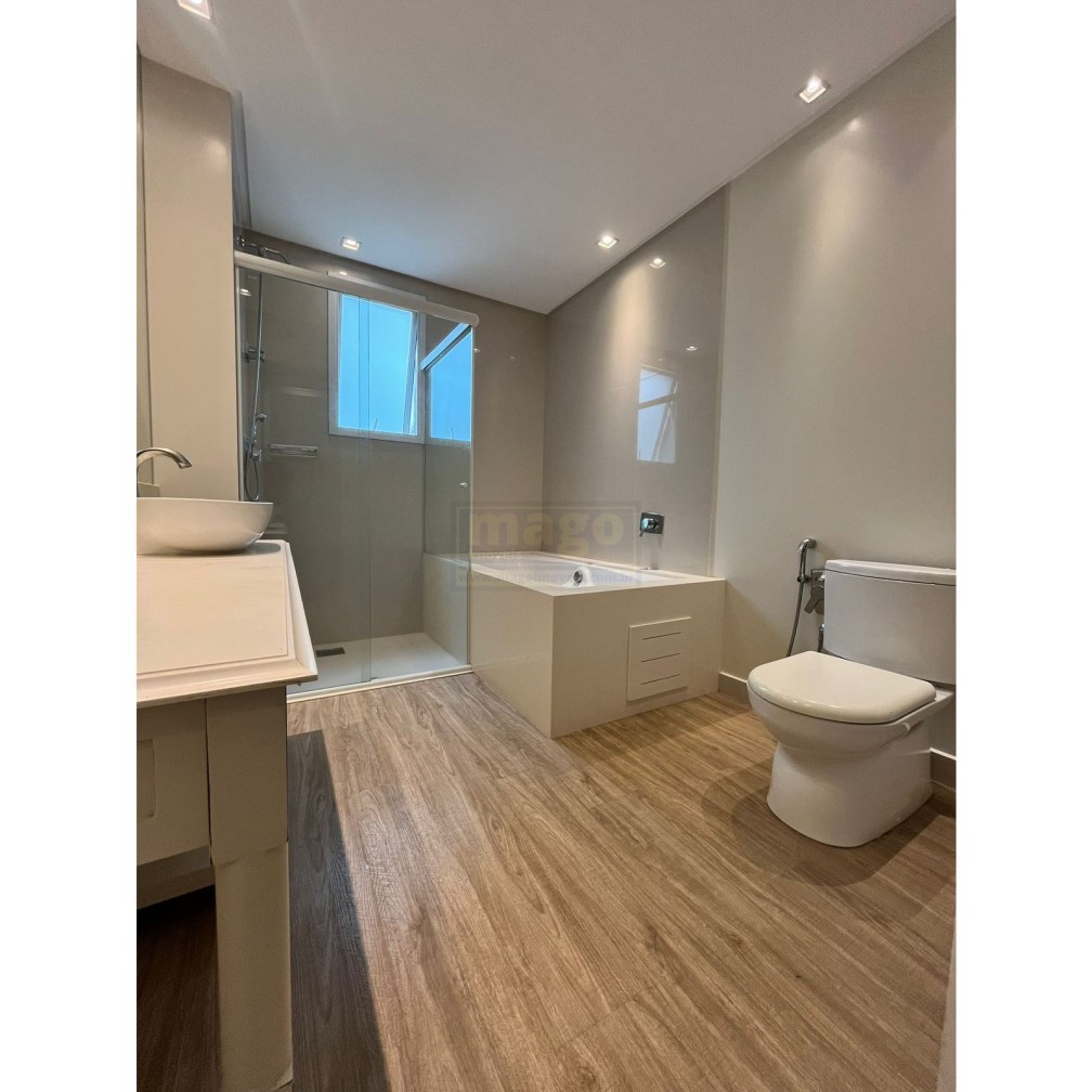 Apartamento 3 suítes para Locação Anual no bairro Bairro Praia Brava em Itajaí