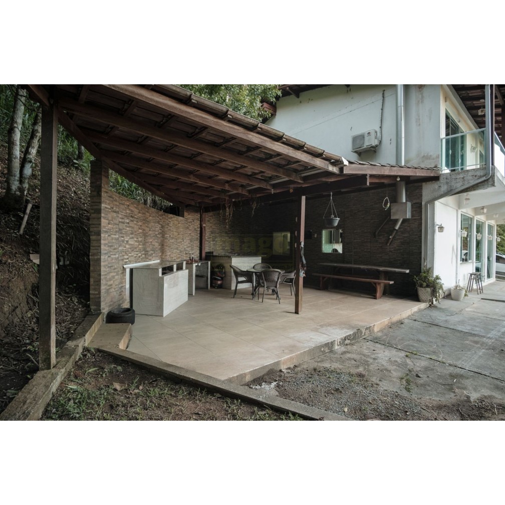 Sítio / Chácara 3 quartos para Venda no bairro Rio do Meio em Camboriú