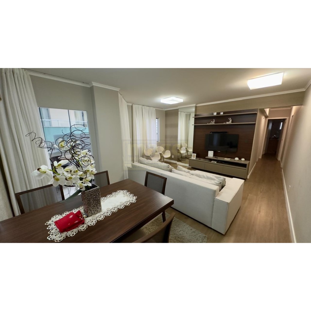 Apartamento 2 quartos para Venda no bairro Centro em Balneário Camboriú