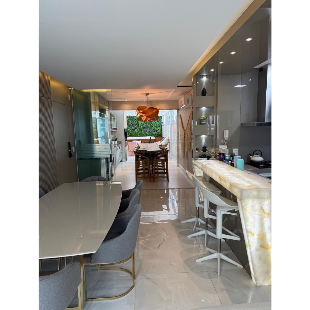 Apartamento 3 suítes para Venda no bairro Centro em Balneário Camboriú