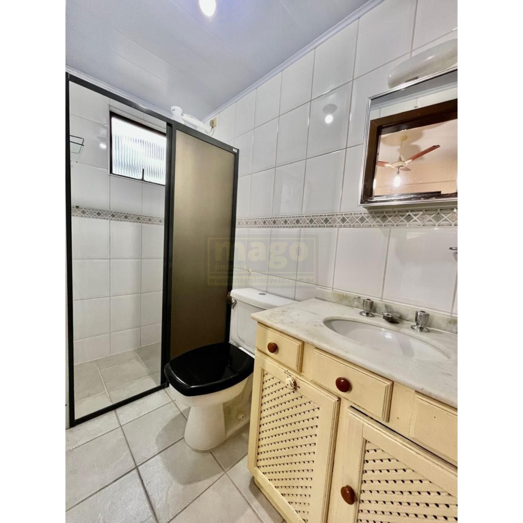 Apartamento 3 quartos para Venda no bairro Meia Praia em Itapema