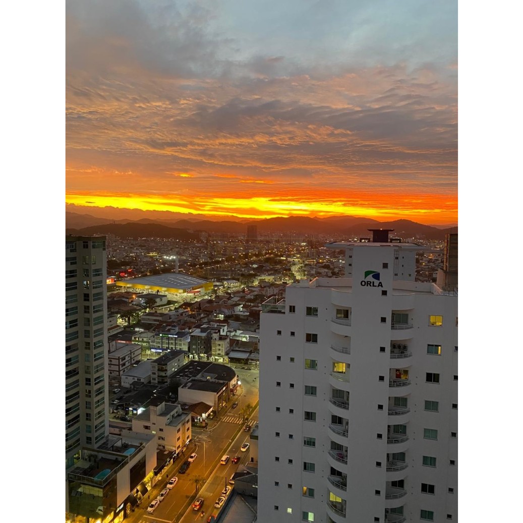 Magnífica residência no coração de Balneário Camboriú