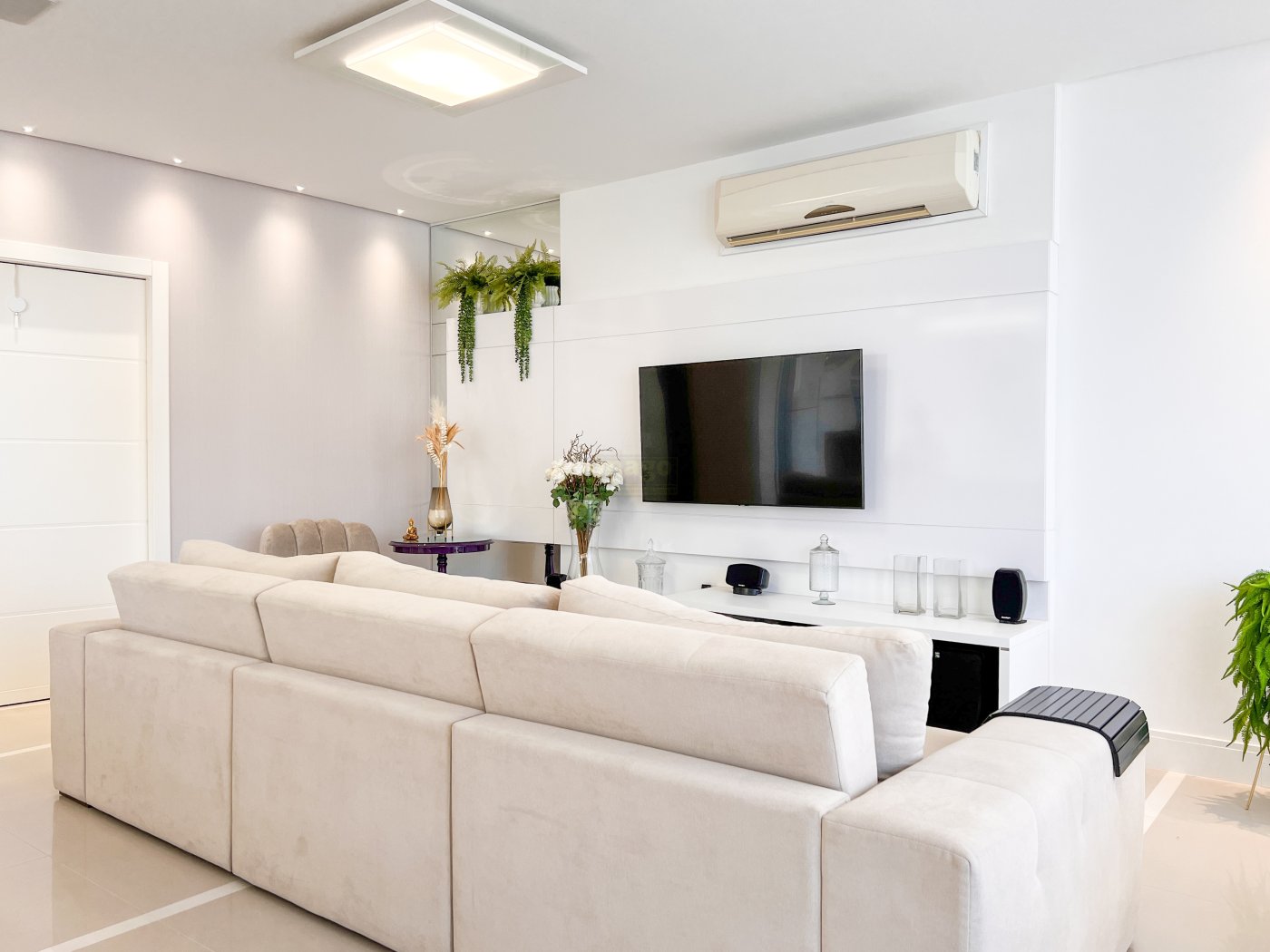 Decorado e despojado para quem gosta de conforto e qualidade!