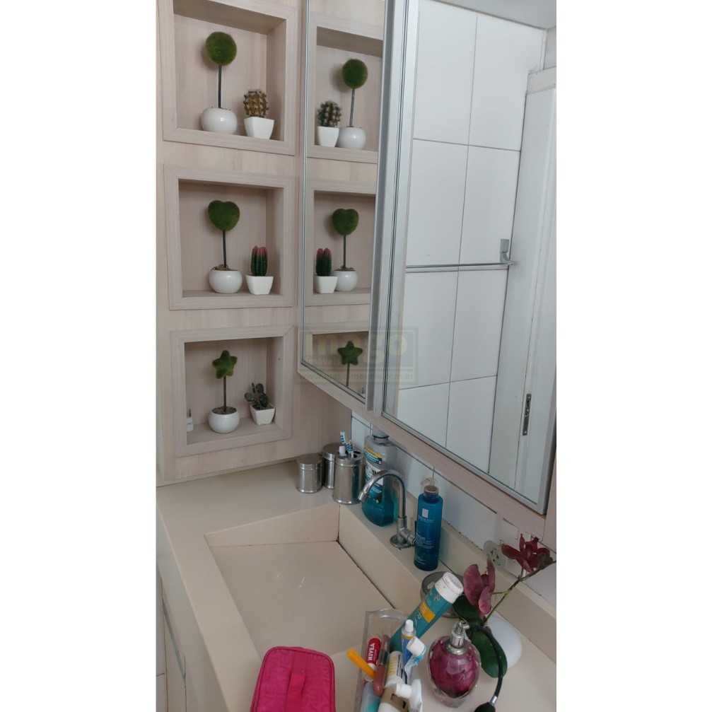Apartamento 03 quartos para Venda no bairro Barra Sul em Balneário Camboriú